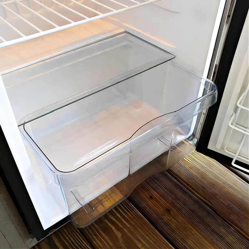 Bull 20-Inch 4.5 Cu Ft Contemproray Outdoor Refrigerator | Plastic Crisper Drawer With Glass Shelf