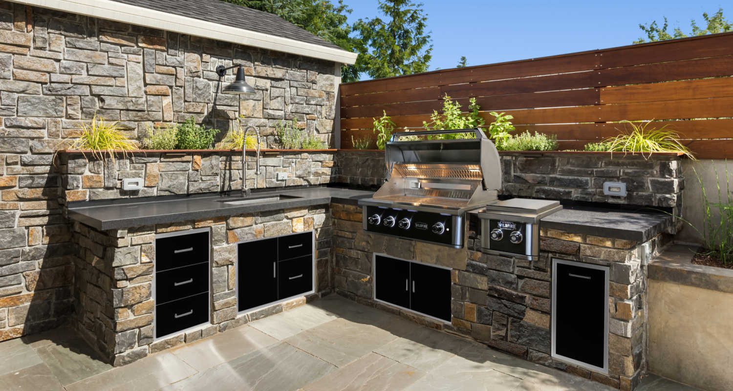 Black Outdoor Kitchen Ideas: 9 Ways to Design a Bold Backyard (2026)