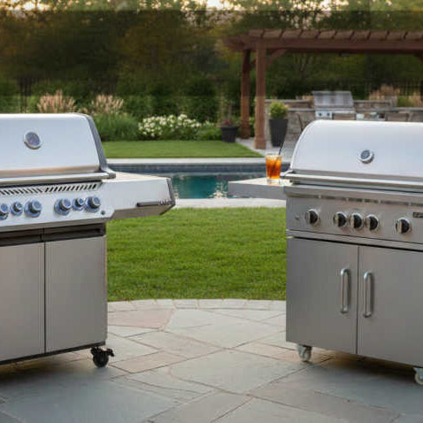 Coyote Vs Napoleon Grills