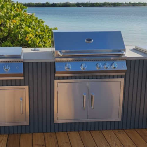 Black Stainless vs Stainless Steel: Which Finish Wins Outdoors?