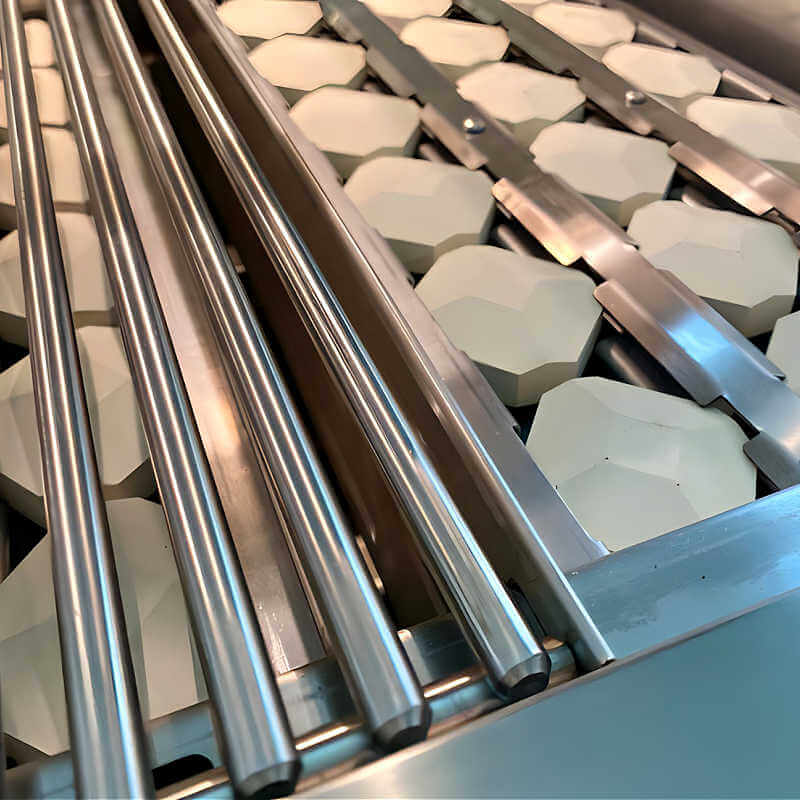 American Made Grills Alturi 30 Inch 2 Burner Freestanding Gas Grill | 9mm Cooking Grate Close Up