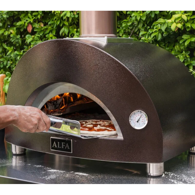 Alfa Moderno 1 Pizze Pizza Oven | Shown Cooking Pizza