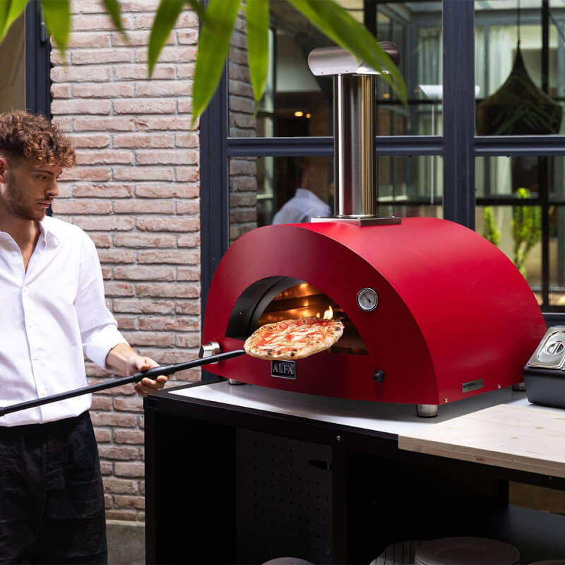 Alfa Moderno 2 Pizze Gas Pizza Oven | Shown with Pizza & Pizza Peel