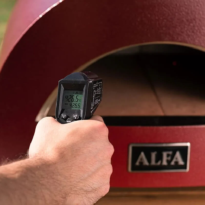 Alfa Moderno Portable Gas Pizza Oven | Reading Temperature