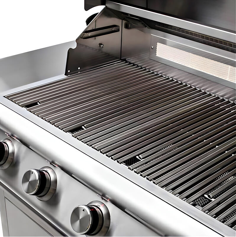 Blaze Premium LTE 32 Inch 4-Burner Freestanding Gas Grill | Spacious Main Grilling Area