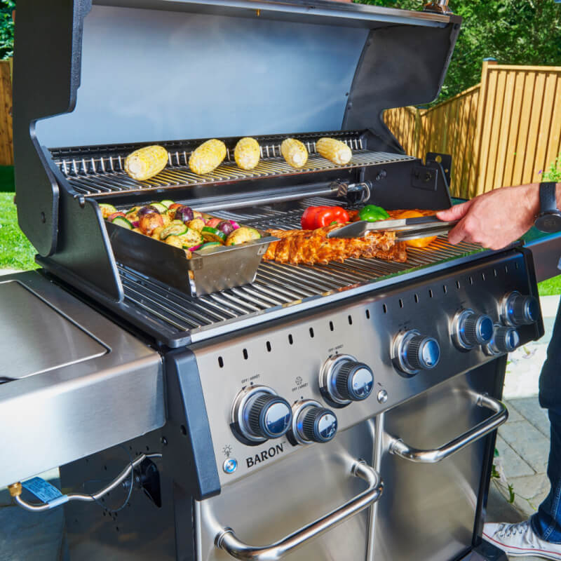 Broil King Baron S 590 PRO IR Grill | Shown Grilling Close Up