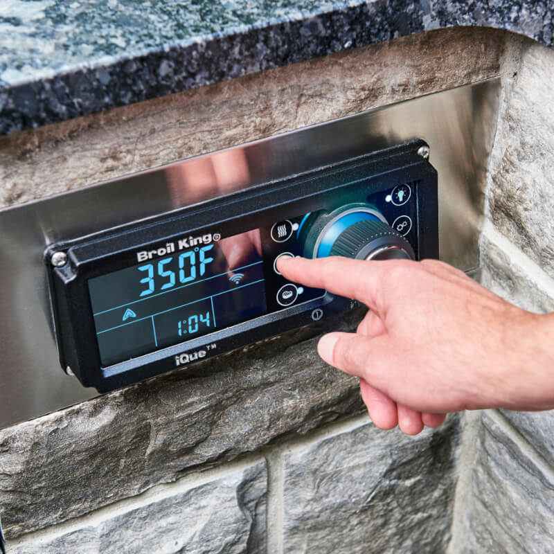 Broil King Imperial IQue Series Grills | BlueTooth Controls