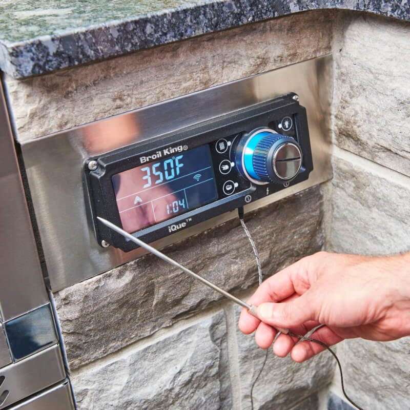 Broil King Imperial IQue Series Grills | Shown with Meat Probes