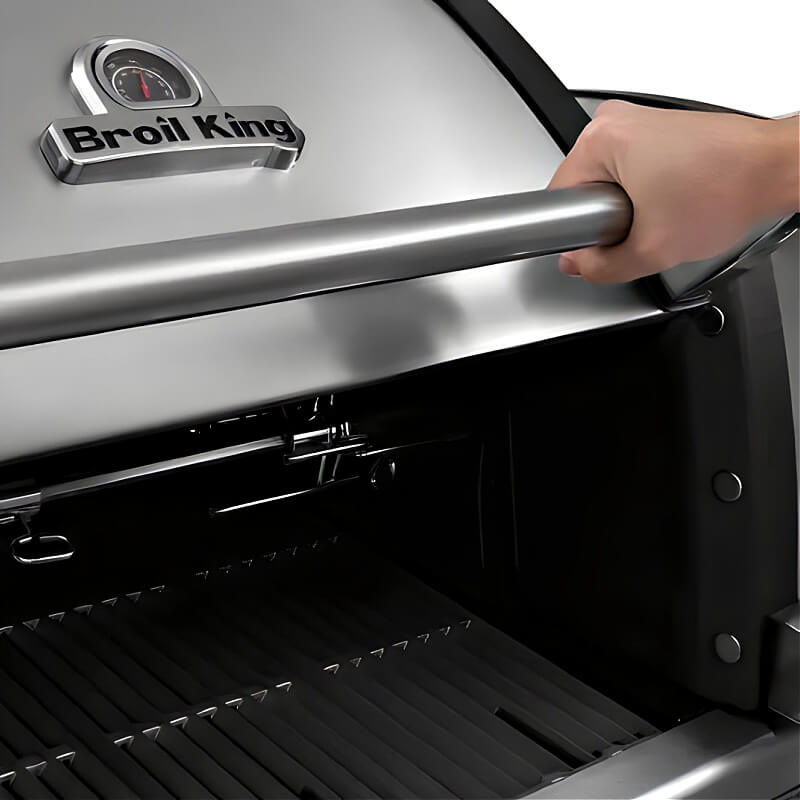 Broil King Imperial S 690i 6-Burner Gas Grill Center with S690 Grill with Stainless Steel Handle