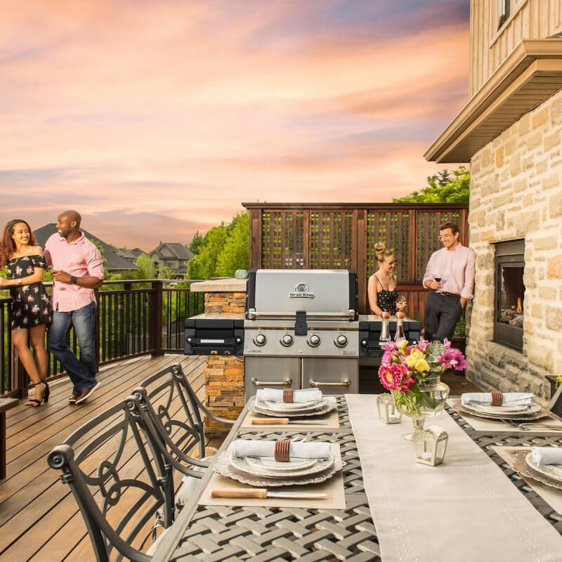 Broil King Regal S 420 PRO 4-Burner Gas Grill | Shown on Patio
