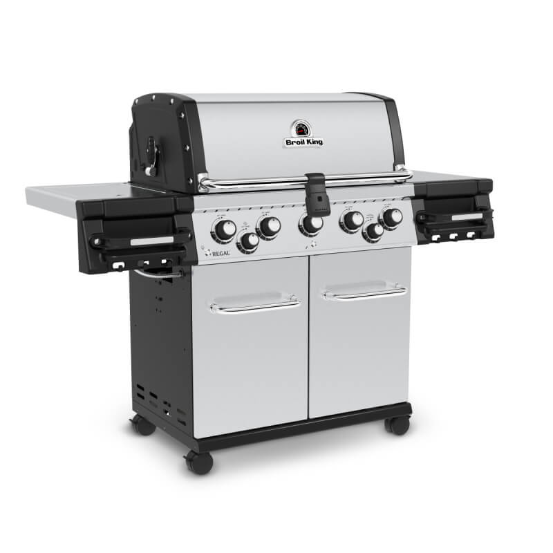 Broil King Regal S 590 Pro Grill | Shown with Handle Mounted Light