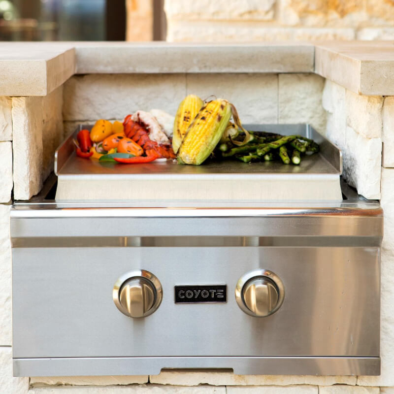 Coyote Built-In Power Burner | Shown With Griddle Plate