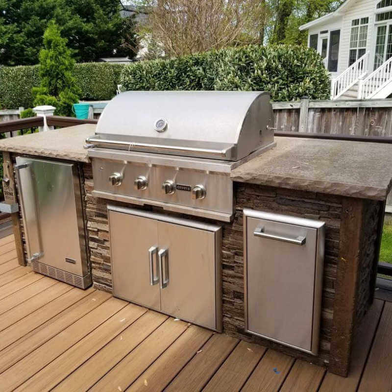 Coyote C-Series 36-Inch 4-Burner Built-In Gas Grill | Installed in Grill Island
