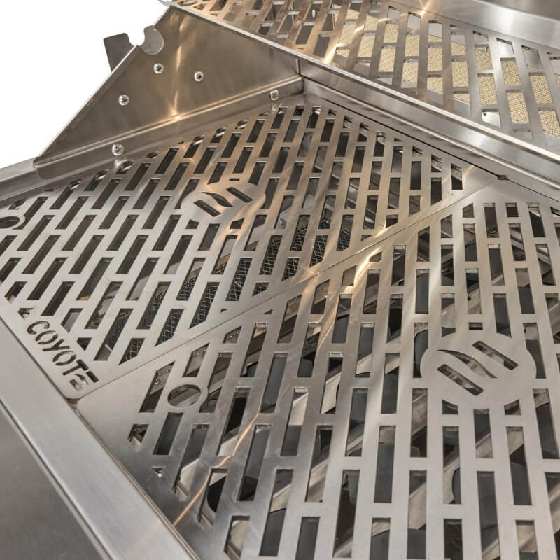 Coyote SL-Series Grill | Cooking Area