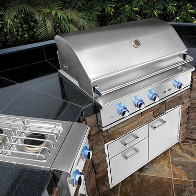 Delta Heat 38-Inch 3-Burner Built-In Gas Grill | Shown in Patio