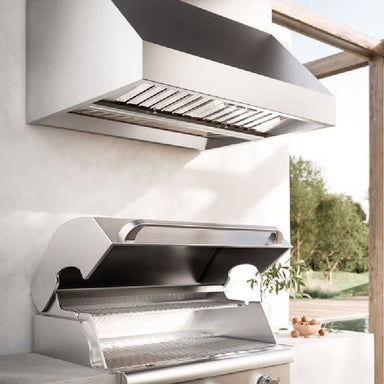 Falmec Zeus Vent Hood | Shown in Outdoor Kitchen