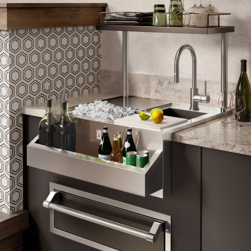 Hestan Refreshment Center | Shown in Outdoor Kitchen