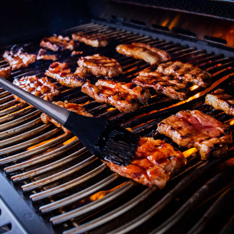 Napoleon Prestige 500 Connected 4-Burner Gas Grill | Shown Grilling Chicken