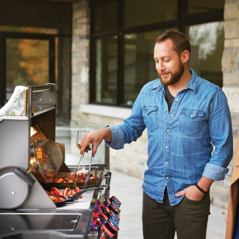 Napoleon Prestige PRO 500 4-Burner Grill | Shown Grilling