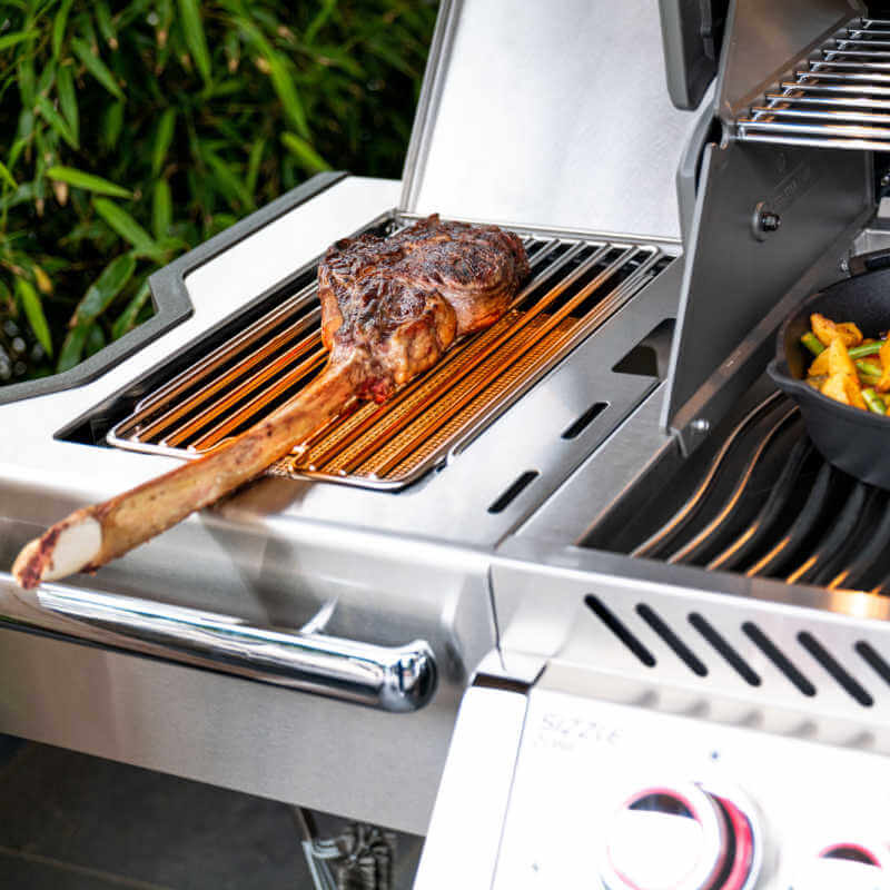 Napoleon Prestige PRO 665 Grill | Infrared Sear Station Searing