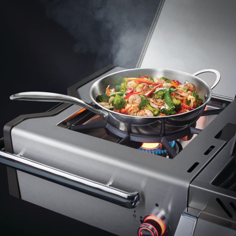 Napoleon Prestige PRO 825 Grill | Power Burner With Wok Ring