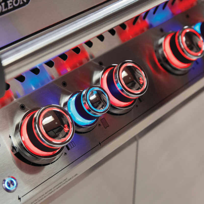 Napoleon Prestige PRO Grill | Exterior LED Lighting