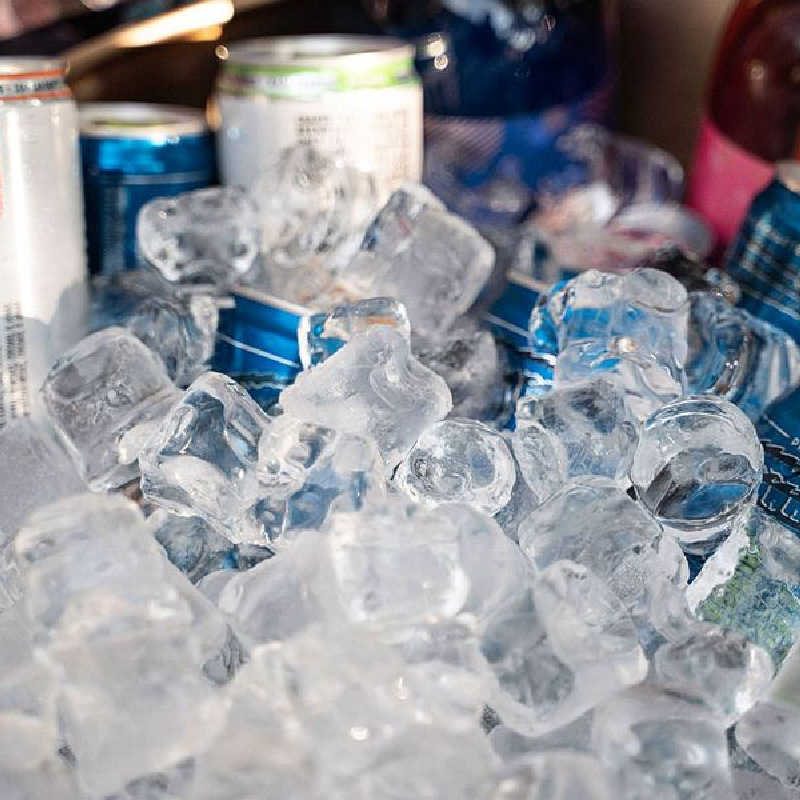 Scotsman Brilliance 65 Lb. 15-Inch Outdoor Ice Machine | Clear Ice