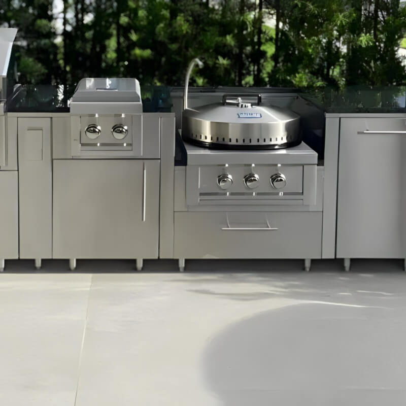 Sunstone 24 Inch Power Cirque| Shown in Outdoor Kitchen