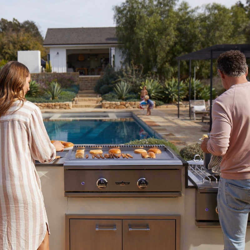 Twin Eagle Teppanyaki Griddle | Shown on Patio by Pool