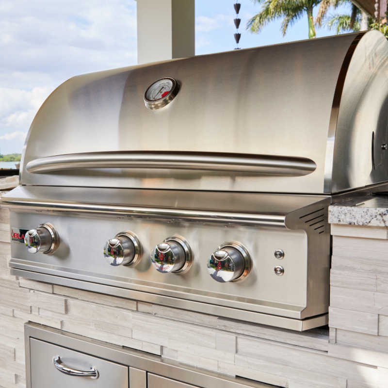 Blaze Professional LUX 7 Pc 34-in Gas Grill Outdoor Kitchen Package