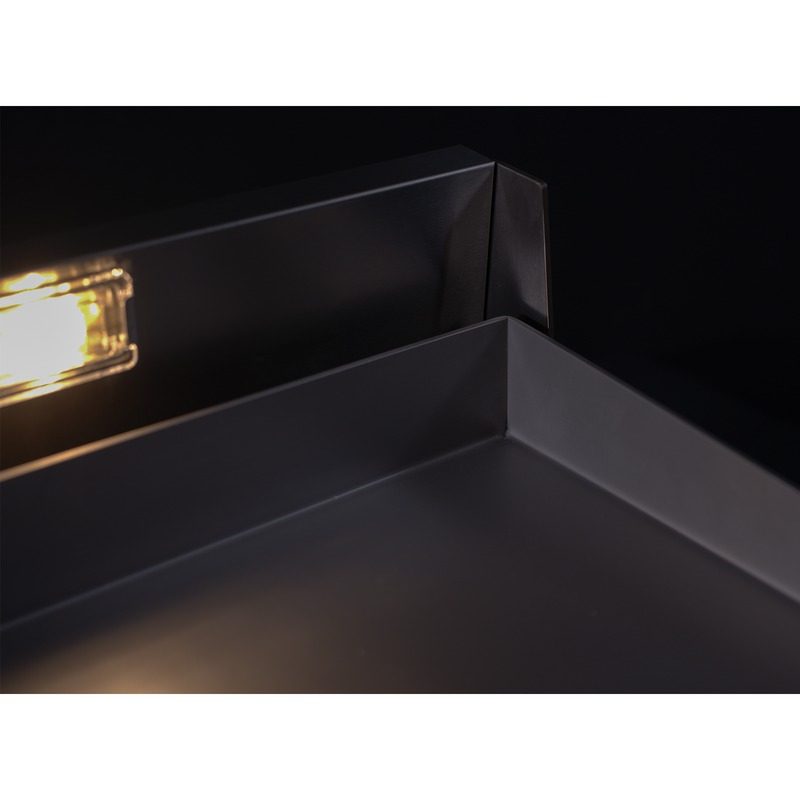 Le Griddle Pro Series 105 Built-In Halogen Cooking Light Illuminated Detail — OML105P3