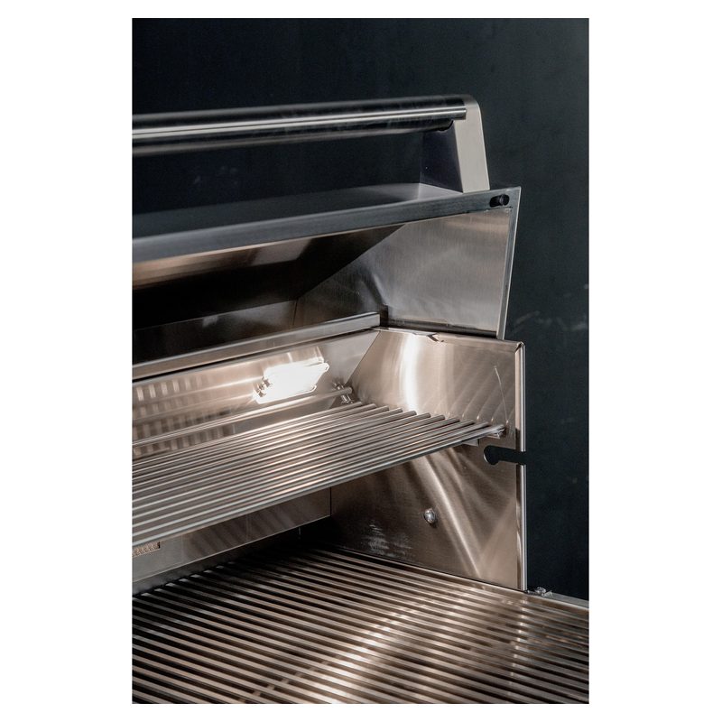 RCS Cutlass Elite Grill Interior Halogen Lighting and Hood Detail