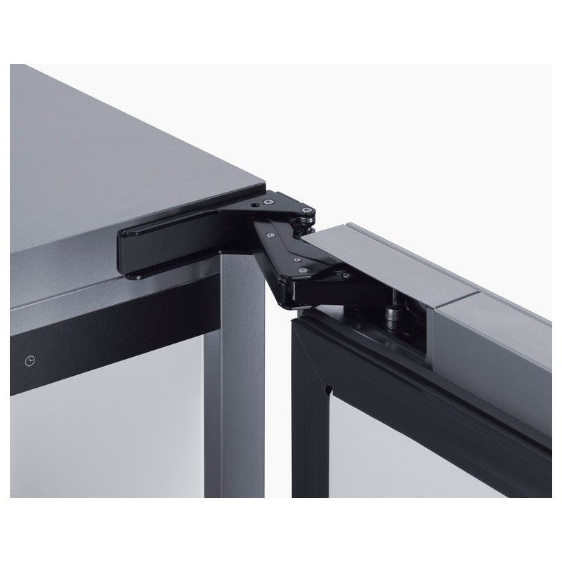Summit BIM63OSADA 15-inch ADA height outdoor clear icemaker, door hinge closeup, detail view