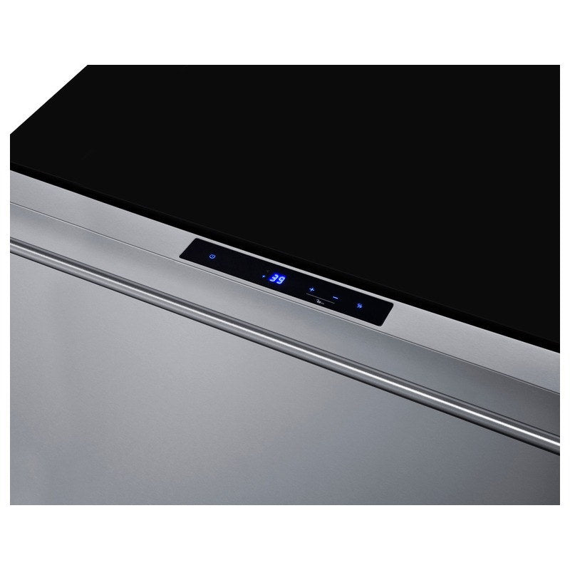 Closeup of the digital display on the Summit FF1DSS drawer front