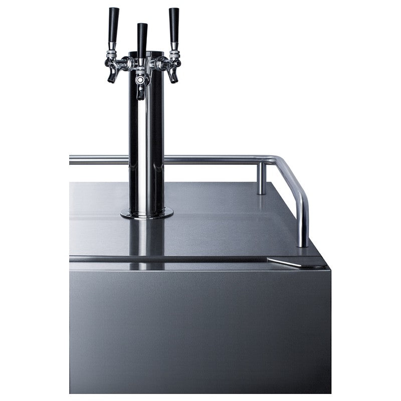 Summit SBC682PNRTRIPLE 24-inch indoor outdoor panel-ready triple tap kegerator, triple tap dispensing tower and guardrail closeup