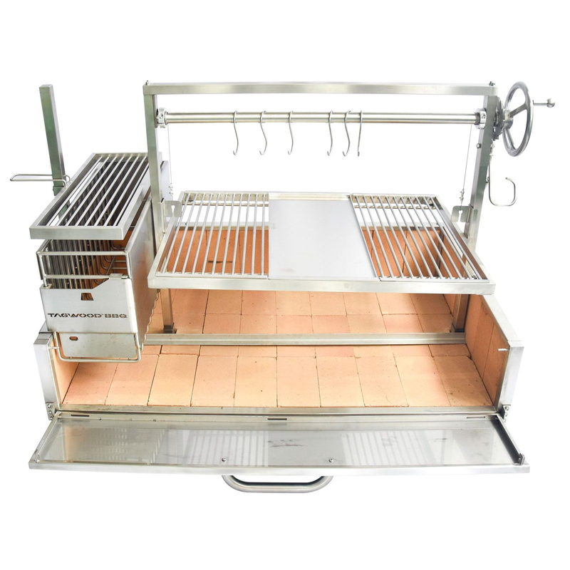 Tagwood BBQ25SS XL Built-In Santa Maria Grill | Angle View With Crank Wheel